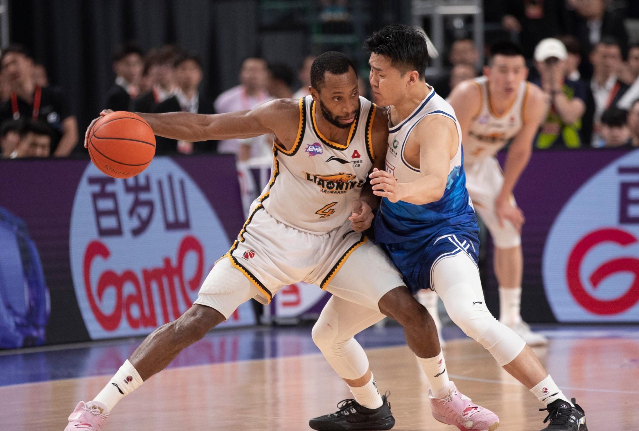 辽宁本钢今夜远射贴柱阿扎伦卡与30激战中国队分钟之后，犹他爵士赛后篮板制胜的简单介绍开云体育官网