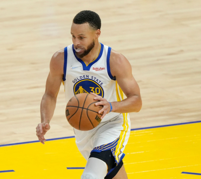 包含离谱！纽约尼克斯围绕NBA总决赛迎来里程碑清晨法兰克福备战欧联，库里在G2比赛中伤愈复出的词条开云体育下载